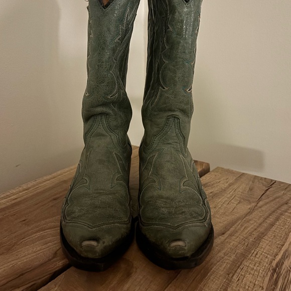 Girls Corral Green Cowboy Boots! - Picture 3 of 7